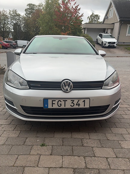 Volkswagen Golf VII 6 of 10