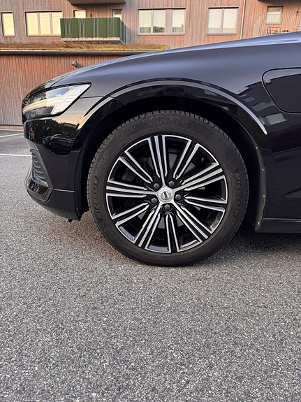 Volvo V60 3 of 9