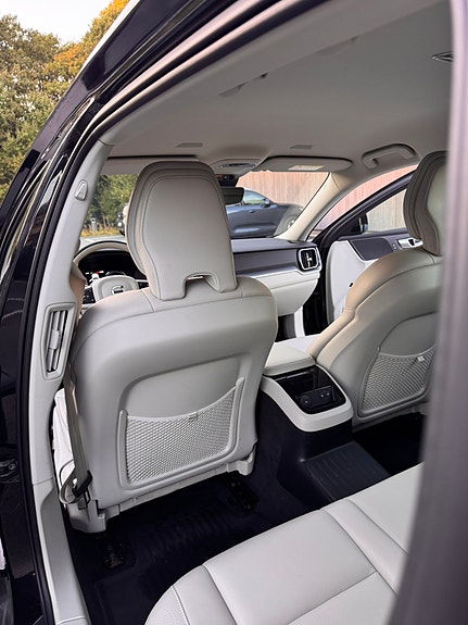 Volvo V60 8 of 9