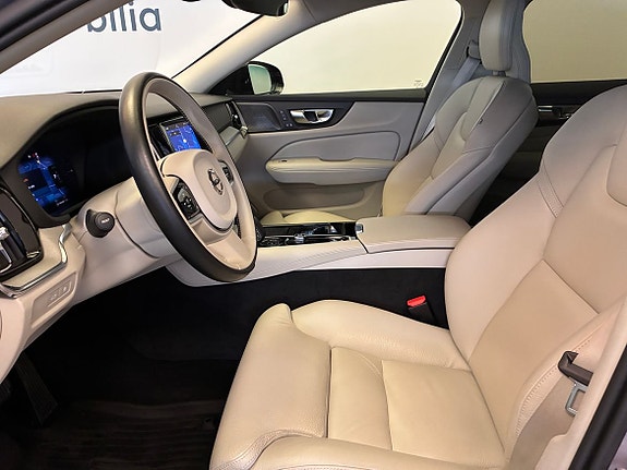 Volvo V60 16 of 24