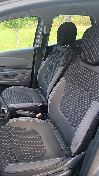 Renault Captur 9 of 10