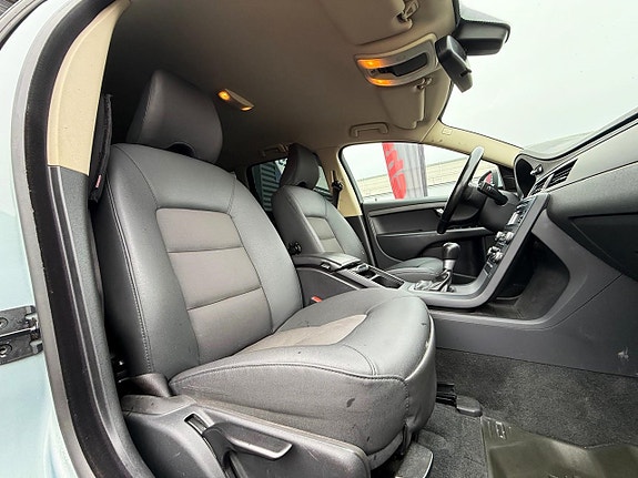 Volvo V70 9 of 9