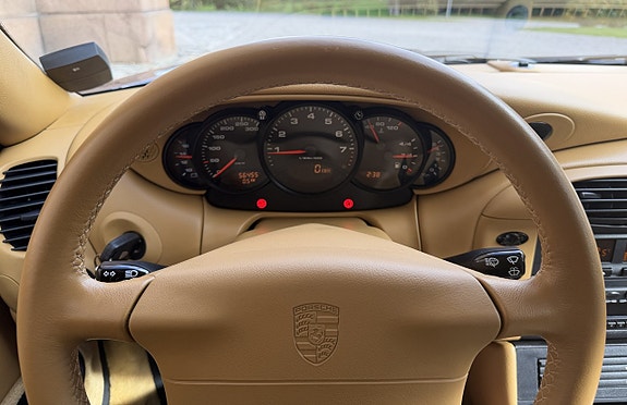 Porsche 911 20 of 23