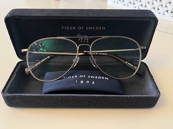 Product image 1 of 7
