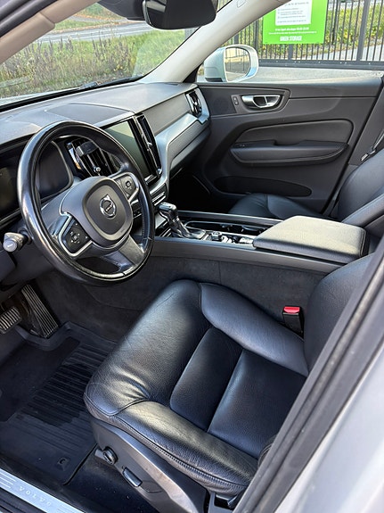 Volvo XC60 12 of 24