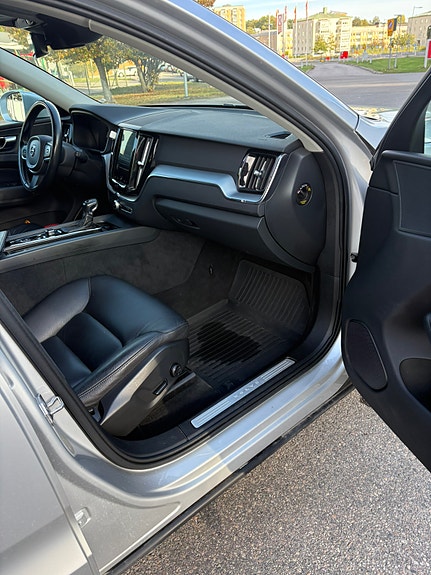 Volvo XC60 15 of 24