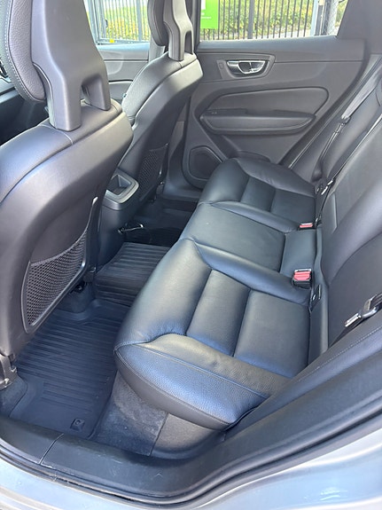 Volvo XC60 14 of 24