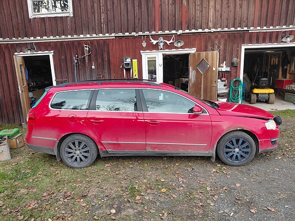 Volkswagen Passat 3 of 3