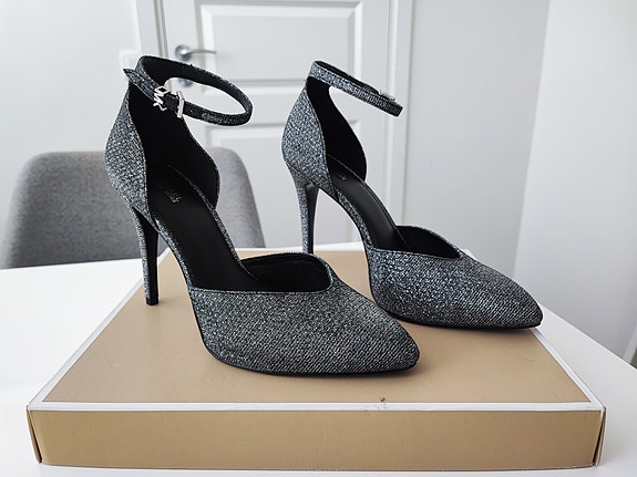 Product image 1 of 10
