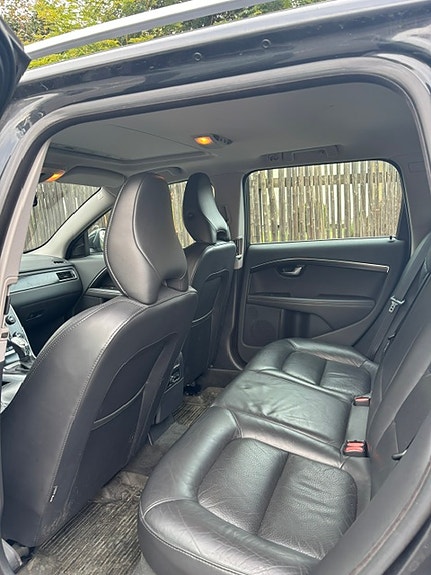 Volvo V70 6 of 8