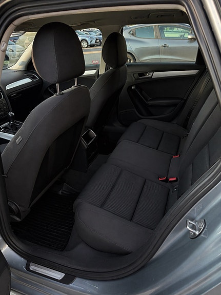 Audi A4 4 of 5