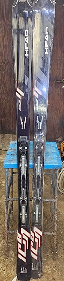Oanvända skidor och bindningar HEAD 163 cm
