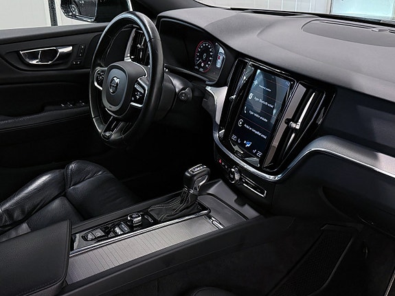 Volvo V60 7 of 24