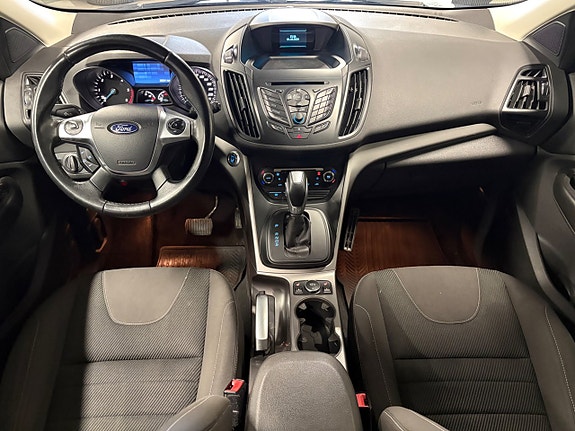 Ford Kuga 10 of 12