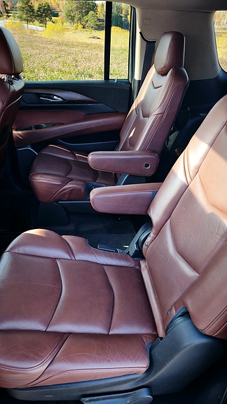 Cadillac Escalade 5 of 5