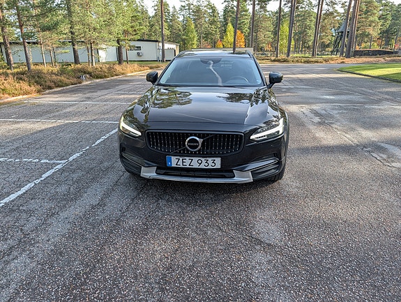Volvo V90 Cross Country 4 of 10
