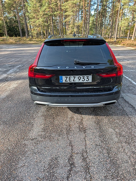 Volvo V90 Cross Country 6 of 10