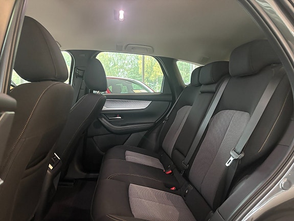 Mazda CX-60 8 of 22