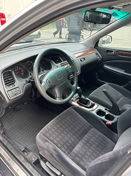 Honda Accord 6 of 8