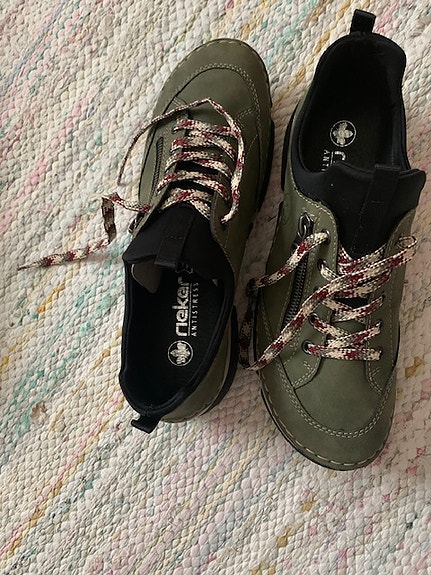 Product image 1 of 4