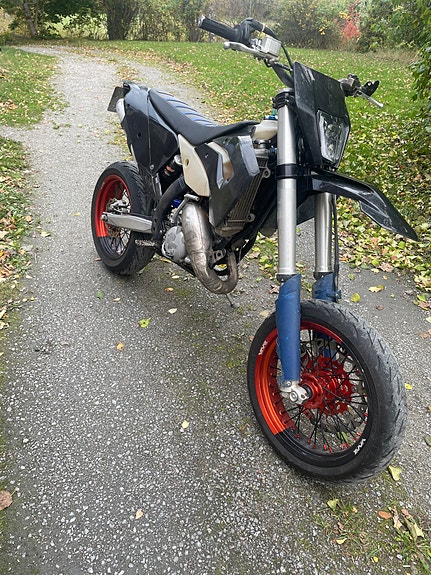 Husaberg TE 125 2 of 5