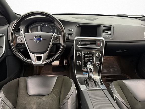 Volvo V60 15 of 30