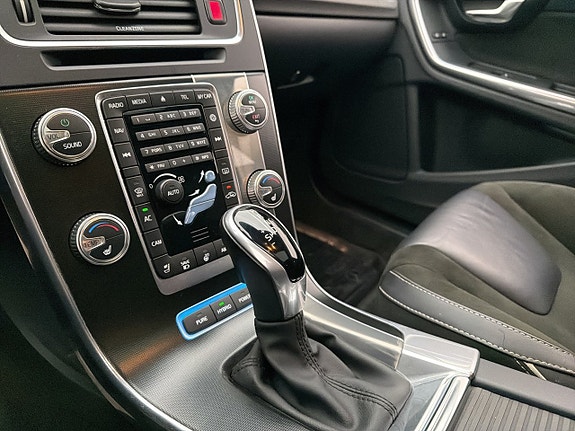 Volvo V60 27 of 30