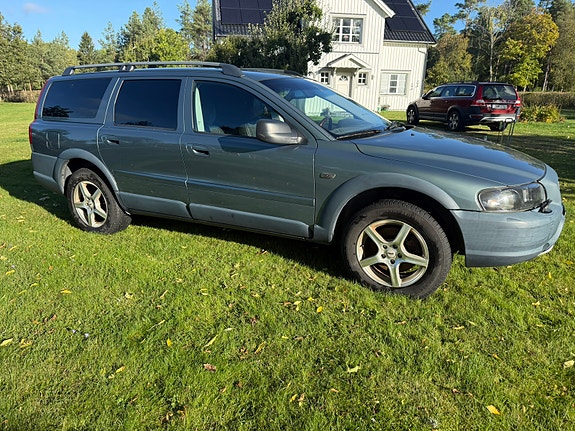 Volvo XC70 3 of 3
