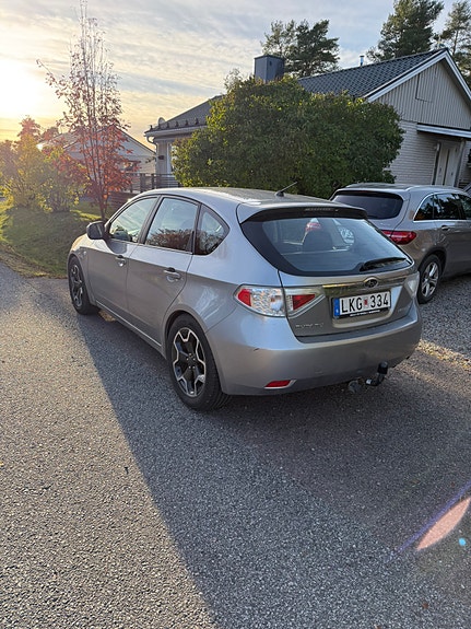 Subaru Impreza 2 of 4