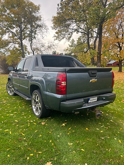 Chevrolet Avalanche 9 of 9