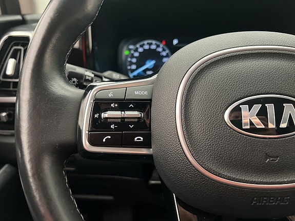 Kia Sorento 14 of 30