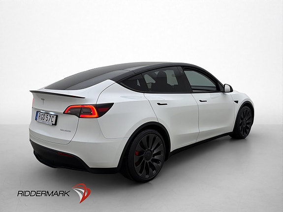 Tesla Model Y 9 of 30