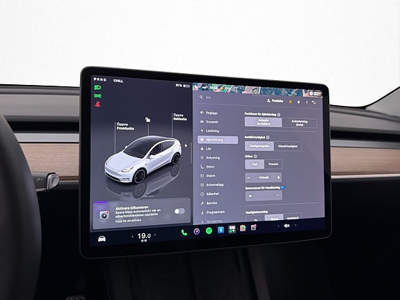Tesla Model Y 20 of 30