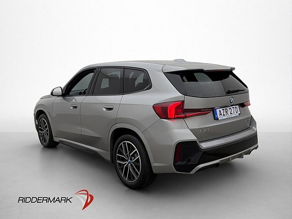 BMW iX1 6 of 30