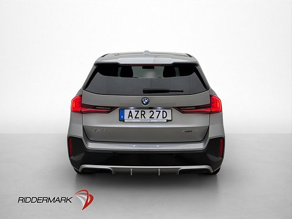 BMW iX1 8 of 30