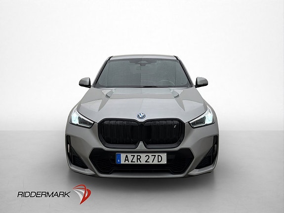 BMW iX1 3 of 30