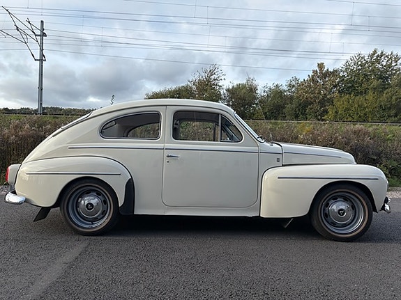 Volvo PV 3 of 10