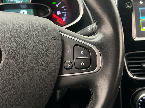 Renault Clio 14 of 26