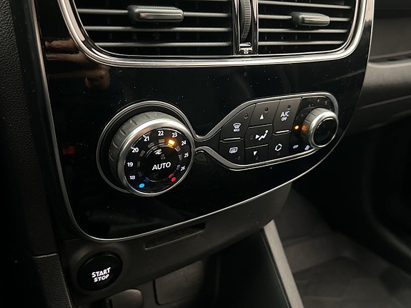 Renault Clio 18 of 26