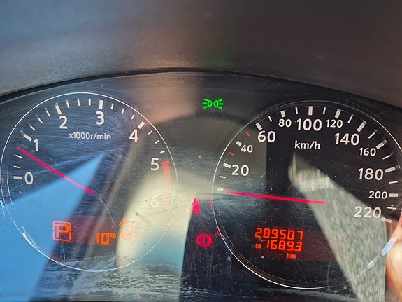 Nissan Navara 7 of 9