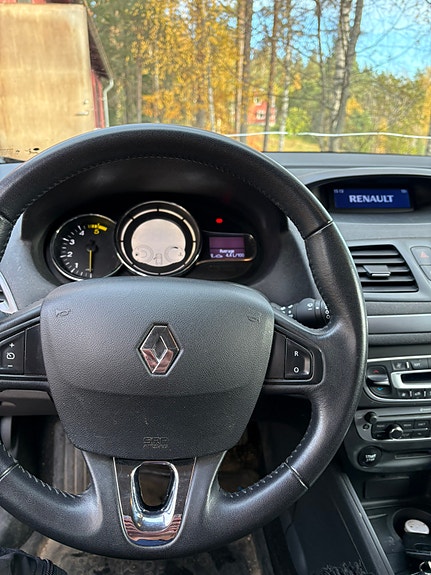Renault Megane III 8 of 11