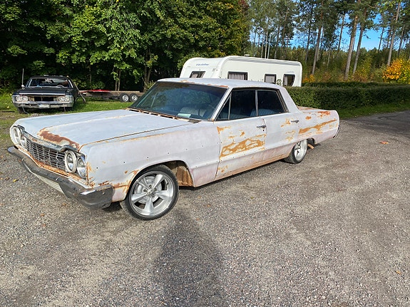 Chevrolet Impala 4 of 5