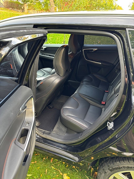 Volvo XC60 6 of 10