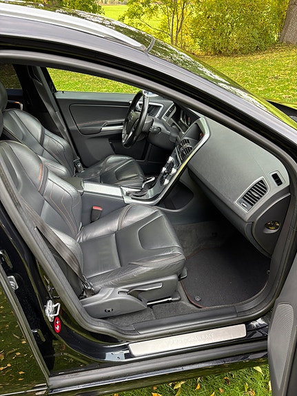 Volvo XC60 9 of 10