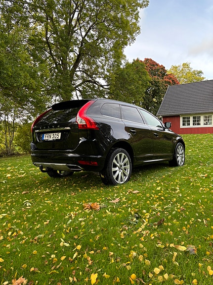 Volvo XC60 3 of 10
