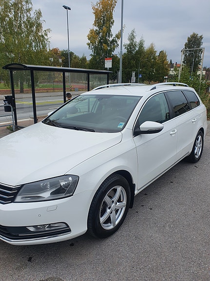 Volkswagen Passat 3 of 8