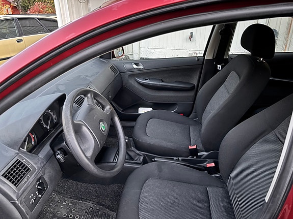 Skoda Fabia 2 of 3
