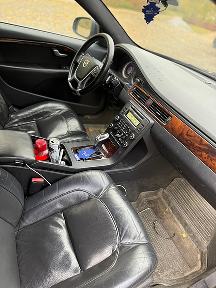 Volvo V70 5 of 7