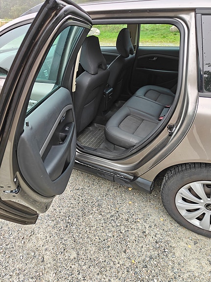 Volvo V70 6 of 10