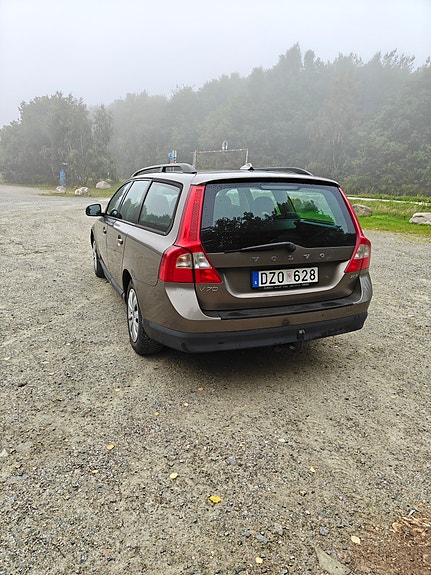 Volvo V70 4 of 10